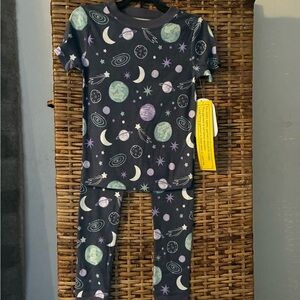 NEW Space Themed Pj’s. 4T